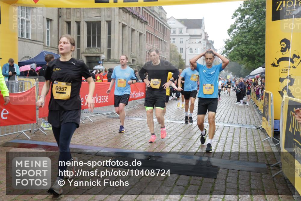 13.09.2026 - Kiel Lauf Yannick Fuchs http://msf.ph/oto/10408724 13.09.2026 10:36:37 Ziel 1534, 1584, 2095, 2380, 2425, 2571, 2966, 4692, 5045, 5541, 5574, 6309, 7177, 7312, 8242, 8494, 9554, 11113, 867, 1003, 1278, 1321, 1477, 1653, 2286, 2541, 3634, 4029, 4078, 4172, 4971, 5466, 5947, 6763, 7158, 7252, 7920, 8224, 8242, 8554, 8579, 8743, 8923, 9201, 10045, 10075, 10852, 10860, 11145, 11662, 12022, 229, 1211, 4464, 8055, 8099, 8760, 9352, 9657, 10317, 10608, 11619, 11867, 12104, 867, 1321, 3634, 3811, 4889, 5947, 6634, 6957, 7619, 8557 meine-sportfotos.de