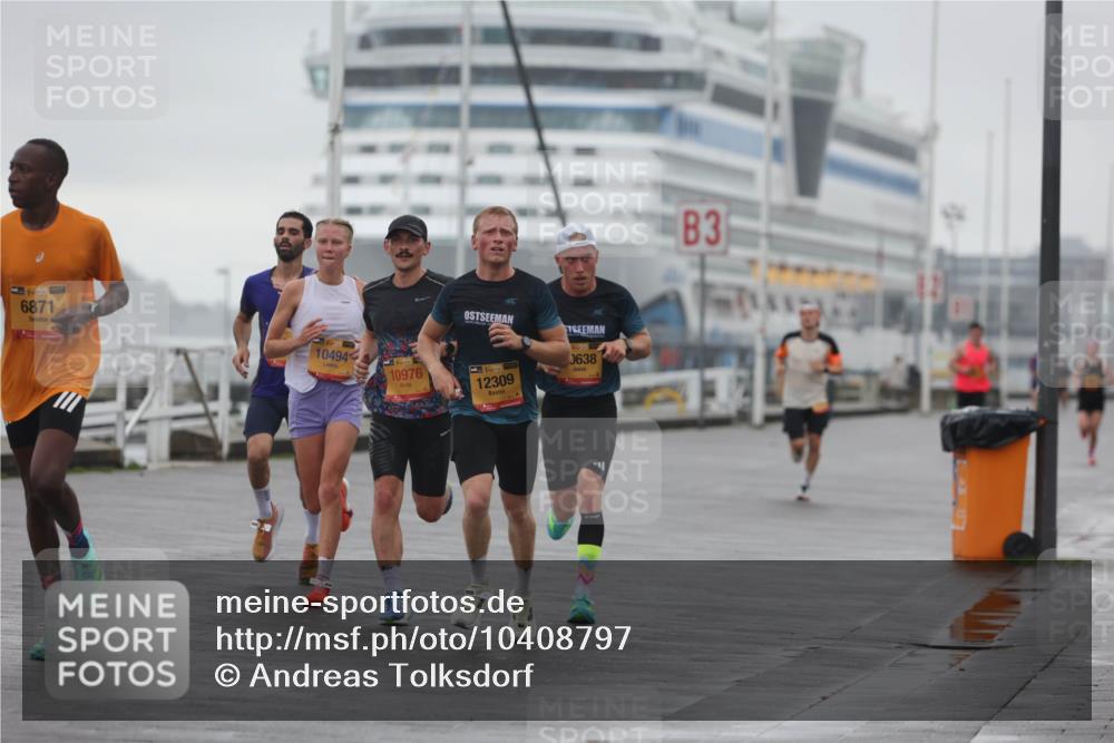 13.09.2026 - Kiel Lauf Andreas Tolksdorf http://msf.ph/oto/10408797 13.09.2026 11:41:26 Kiellinie 1, 39, 6871, 10494, 199, 10976, 1, 39, 12309, 0638, 3 meine-sportfotos.de