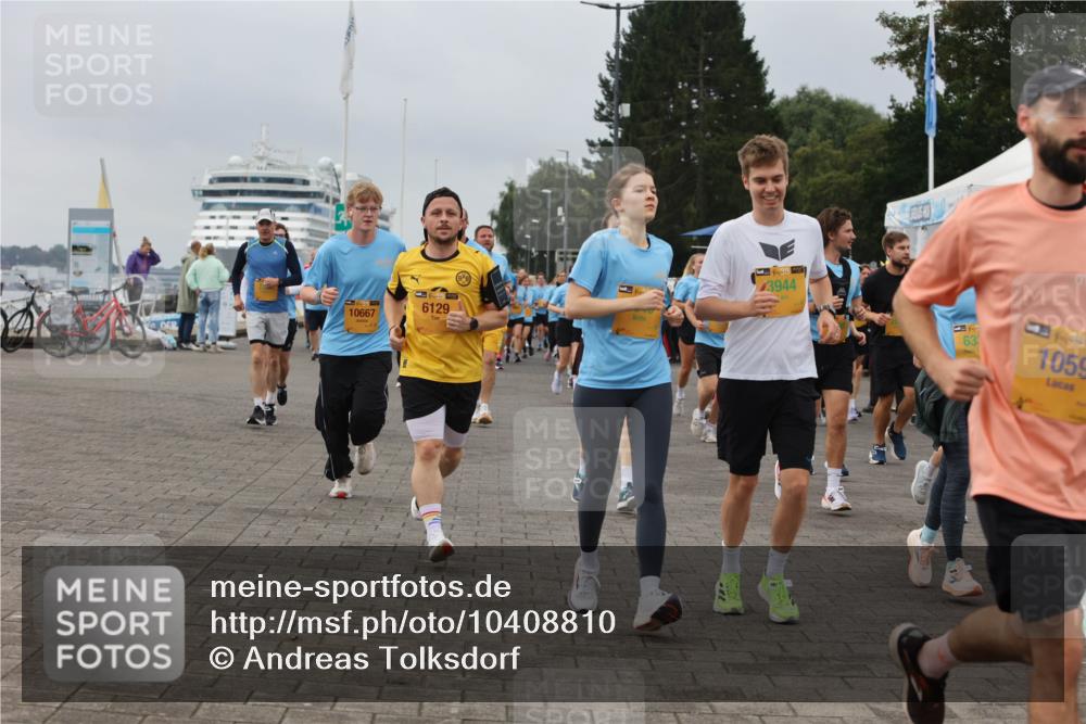 13.09.2026 - Kiel Lauf Andreas Tolksdorf http://msf.ph/oto/10408810 13.09.2026 10:00:34 Kiellinie 10667, 6129, 3944, 21, 63, 1059 meine-sportfotos.de