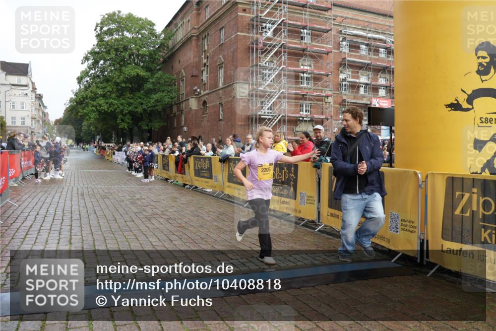 13.09.2026 - Kiel Lauf Yannick Fuchs http://msf.ph/oto/10408818 13.09.2026 09:07:41 Ziel 10686, 2205 meine-sportfotos.de
