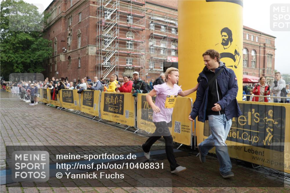 13.09.2026 - Kiel Lauf Yannick Fuchs http://msf.ph/oto/10408831 13.09.2026 09:07:42 Ziel 10686, 2205 meine-sportfotos.de