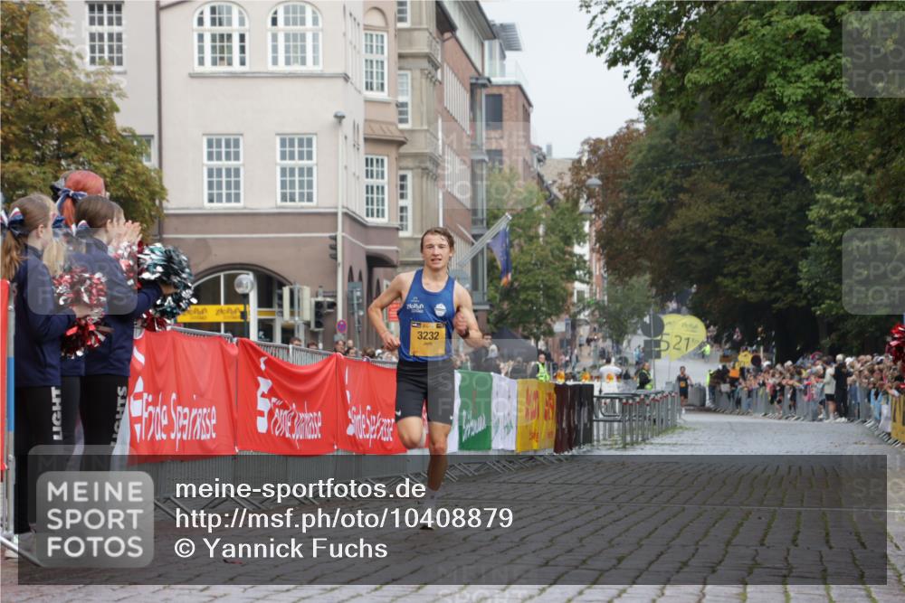 13.09.2026 - Kiel Lauf Yannick Fuchs http://msf.ph/oto/10408879 13.09.2026 09:30:32 Ziel 3232 meine-sportfotos.de
