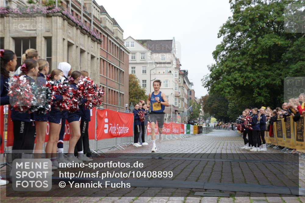 13.09.2026 - Kiel Lauf Yannick Fuchs http://msf.ph/oto/10408899 13.09.2026 09:30:35 Ziel 3232 meine-sportfotos.de
