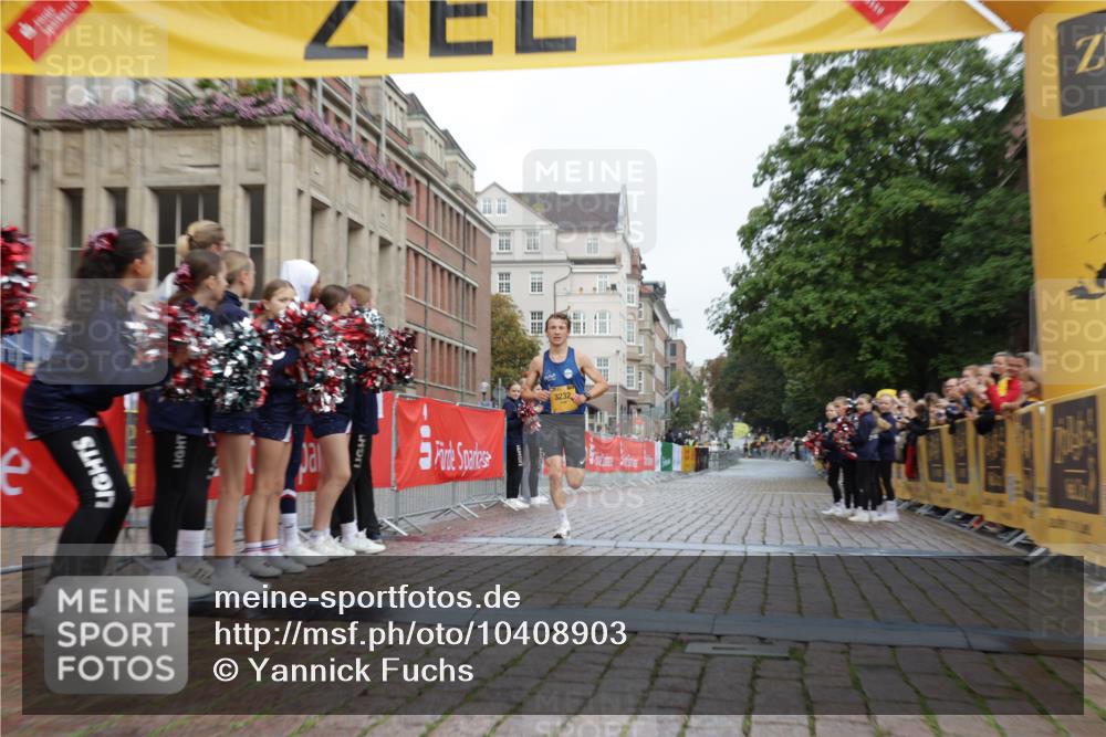 13.09.2026 - Kiel Lauf Yannick Fuchs http://msf.ph/oto/10408903 13.09.2026 09:30:35 Ziel 3232 meine-sportfotos.de