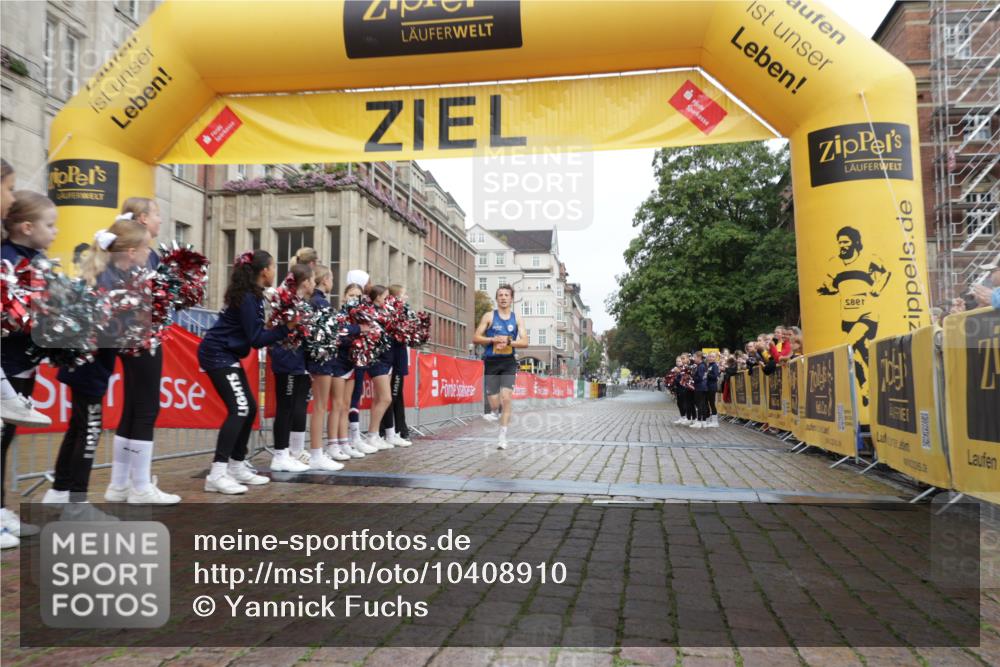 13.09.2026 - Kiel Lauf Yannick Fuchs http://msf.ph/oto/10408910 13.09.2026 09:30:35 Ziel 3232 meine-sportfotos.de