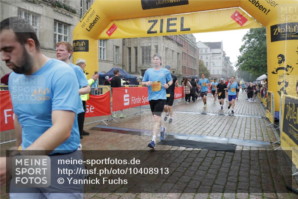 13.09.2026 - Kiel Lauf Yannick Fuchs http://msf.ph/oto/10408913 13.09.2026 10:36:52 Ziel 229, 1211, 4464, 8055, 8099, 8760, 9352, 9554, 9657, 10317, 10608, 11619, 11867, 12104, 1278, 1477, 1534, 1584, 1653, 2095, 2286, 2380, 2425, 2571, 2966, 4029, 4078, 4172, 4692, 5045, 5466, 5541, 5574, 6309, 6763, 7158, 7177, 7252, 7312, 8242, 8494, 8923, 9201, 9554, 10075, 10852, 11113, 11145, 388, 886, 990, 4928, 5331, 5471, 6671, 7987, 8162, 8390, 8391, 8792, 9289, 9901, 11101, 11883, 11911, 12311, 12314, 12545, 1003, 1653, 4078, 4971, 7920, 8554, 8579, 8743 meine-sportfotos.de