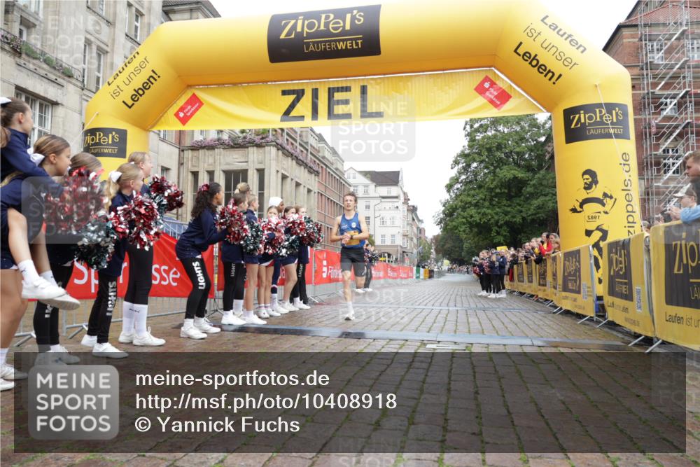 13.09.2026 - Kiel Lauf Yannick Fuchs http://msf.ph/oto/10408918 13.09.2026 09:30:35 Ziel 3232 meine-sportfotos.de