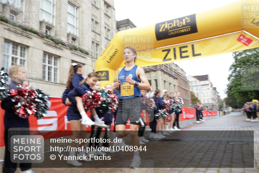 13.09.2026 - Kiel Lauf Yannick Fuchs http://msf.ph/oto/10408944 13.09.2026 09:30:37 Ziel 3232, 12703 meine-sportfotos.de