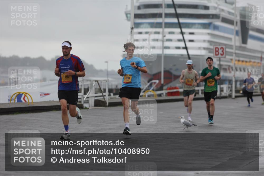 13.09.2026 - Kiel Lauf Andreas Tolksdorf http://msf.ph/oto/10408950 13.09.2026 11:41:53 Kiellinie 1166, 3194, 12449, 3 meine-sportfotos.de
