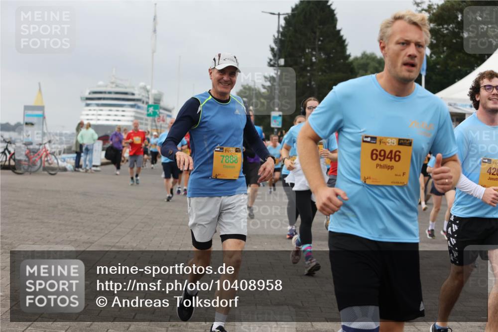 13.09.2026 - Kiel Lauf Andreas Tolksdorf http://msf.ph/oto/10408958 13.09.2026 10:00:39 Kiellinie 38, 7888, 4, 38, 6946, 420 meine-sportfotos.de