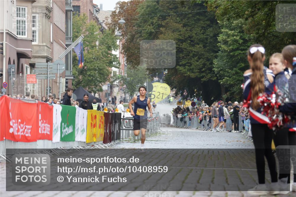 13.09.2026 - Kiel Lauf Yannick Fuchs http://msf.ph/oto/10408959 13.09.2026 09:30:52 Ziel 12703, 3232 meine-sportfotos.de