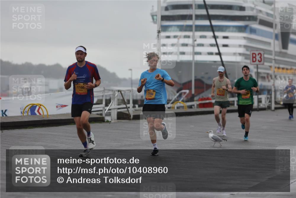 13.09.2026 - Kiel Lauf Andreas Tolksdorf http://msf.ph/oto/10408960 13.09.2026 11:41:53 Kiellinie 1166, 3194, 9575, 3 meine-sportfotos.de