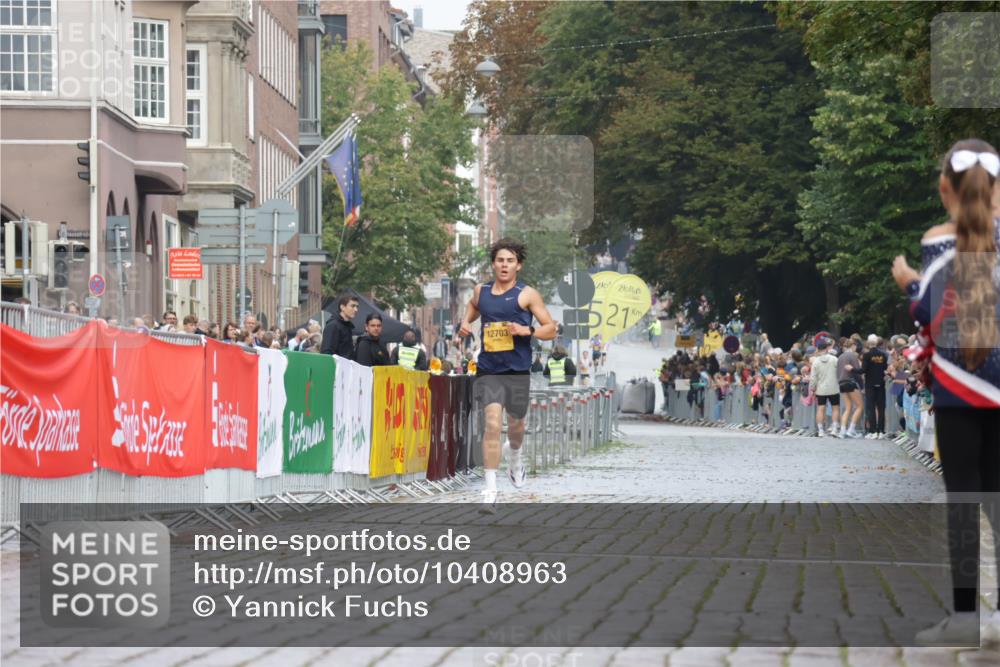 13.09.2026 - Kiel Lauf Yannick Fuchs http://msf.ph/oto/10408963 13.09.2026 09:30:53 Ziel 12703, 3232 meine-sportfotos.de