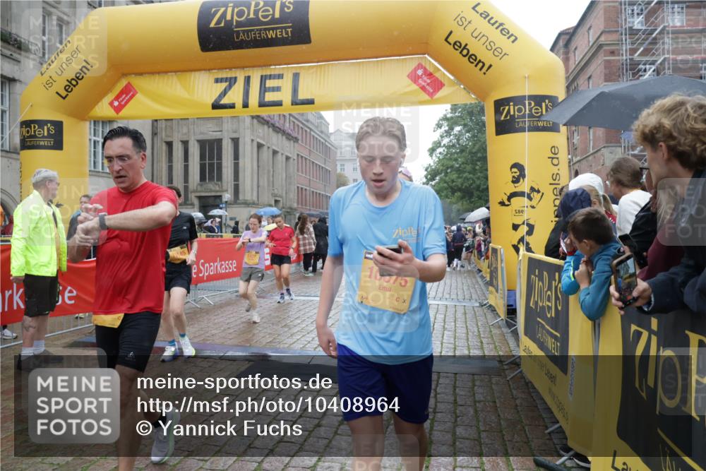 13.09.2026 - Kiel Lauf Yannick Fuchs http://msf.ph/oto/10408964 13.09.2026 10:36:57 Ziel 990, 1211, 4464, 4928, 8055, 8099, 8390, 8391, 8760, 9289, 9657, 10317, 10608, 11619, 11867, 229, 1278, 1534, 1584, 2095, 2286, 2380, 2425, 2571, 2966, 4029, 4692, 5045, 5466, 5541, 5574, 6309, 6763, 7177, 7252, 7312, 8242, 8494, 8760, 8923, 9352, 9554, 10852, 11113, 11619, 12104, 388, 886, 1217, 1313, 2601, 5331, 5471, 6671, 6720, 7729, 7987, 8026, 8162, 8463, 8792, 9901, 11101, 11883, 11911, 12311, 12314, 12545, 12742, 1477, 1653, 2286, 4078, 7920, 8554 meine-sportfotos.de