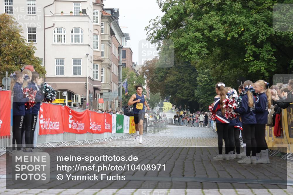 13.09.2026 - Kiel Lauf Yannick Fuchs http://msf.ph/oto/10408971 13.09.2026 09:30:55 Ziel 12703, 3232 meine-sportfotos.de