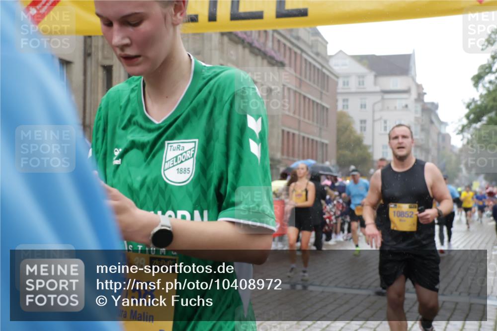 13.09.2026 - Kiel Lauf Yannick Fuchs http://msf.ph/oto/10408972 13.09.2026 10:36:59 Ziel 990, 1211, 4928, 8055, 8099, 8162, 8390, 8391, 9289, 9657, 10317, 10608, 11867, 11883, 229, 1278, 1534, 1584, 2095, 2380, 2425, 2571, 2966, 4029, 4464, 4692, 5045, 5466, 5541, 5574, 6309, 6763, 7177, 7252, 7312, 8242, 8494, 8760, 8923, 9352, 9554, 11113, 11619, 12104, 388, 886, 1217, 1313, 2601, 2925, 5331, 5471, 6671, 6720, 7640, 7729, 7987, 8026, 8463, 8628, 8792, 9208, 9435, 9901, 11101, 11911, 12311, 12314, 12545, 12742, 1278, 1477, 1653, 2286, 4078 meine-sportfotos.de