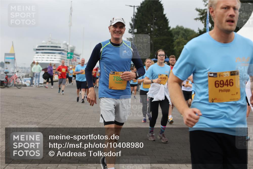 13.09.2026 - Kiel Lauf Andreas Tolksdorf http://msf.ph/oto/10408980 13.09.2026 10:00:39 Kiellinie 48, 7886, 9309, 39, 6946 meine-sportfotos.de