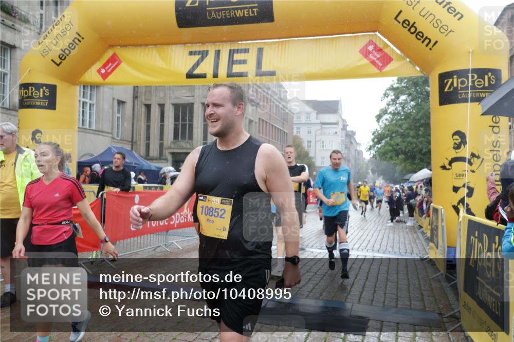 13.09.2026 - Kiel Lauf Yannick Fuchs http://msf.ph/oto/10408995 13.09.2026 10:37:01 Ziel 388, 886, 990, 1211, 4928, 5331, 6671, 8099, 8162, 8390, 8391, 8792, 9289, 9657, 9901, 10317, 10608, 11101, 11867, 11883, 12545, 229, 1278, 1534, 1584, 2095, 2380, 2425, 2571, 2966, 4464, 4692, 5045, 5541, 5574, 6309, 7177, 7252, 7312, 8055, 8242, 8494, 8760, 9352, 9554, 11113, 11619, 11867, 12104, 595, 1142, 1217, 1313, 2601, 2925, 5471, 6720, 7640, 7729, 7987, 8026, 8463, 8628, 9208, 9435, 9977, 11748, 11911, 12311, 12314, 12742, 1278, 1477, 2286, 2380, 4078 meine-sportfotos.de
