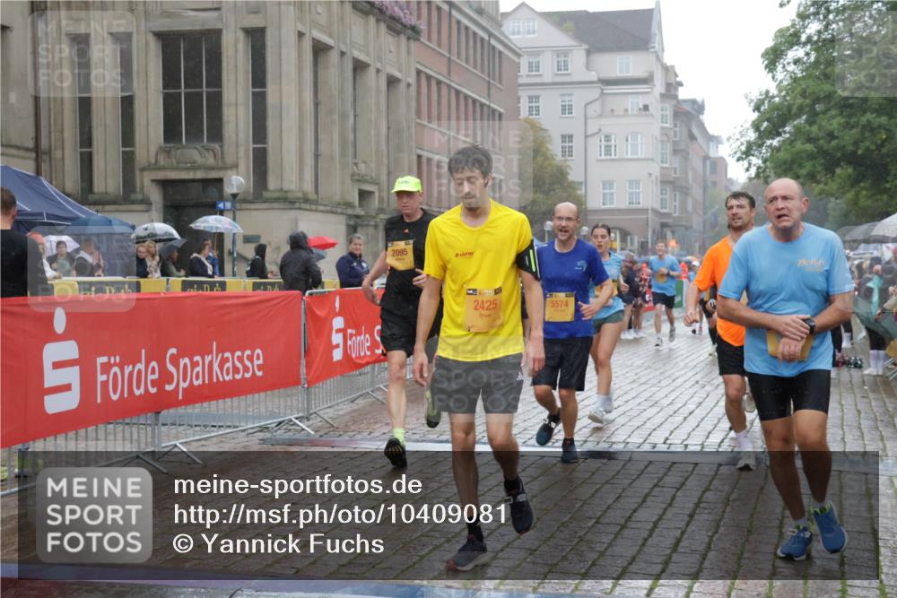 13.09.2026 - Kiel Lauf Yannick Fuchs http://msf.ph/oto/10409081 13.09.2026 10:37:08 Ziel 388, 886, 990, 4928, 5331, 5471, 6671, 7987, 8162, 8390, 8391, 8463, 8792, 9289, 9901, 11101, 11883, 11911, 12311, 12314, 12545, 229, 1211, 1534, 1584, 2095, 2571, 2966, 4464, 4692, 4928, 5541, 5574, 6309, 7177, 7312, 8055, 8099, 8494, 8760, 9289, 9352, 9554, 9657, 10317, 10608, 11113, 11619, 11867, 12104, 176, 595, 1142, 1217, 1313, 1479, 2601, 2925, 3137, 5262, 6720, 7640, 7729, 8026, 8515, 8628, 8820, 9208, 9435, 9540, 9977, 11748, 12742, 1278, 1534, 1584, 2380, 2425 meine-sportfotos.de