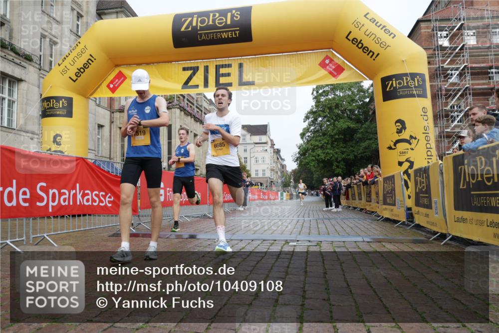 13.09.2026 - Kiel Lauf Yannick Fuchs http://msf.ph/oto/10409108 13.09.2026 09:31:38 Ziel 1519, 2409, 5339, 6685, 1515, 12703 meine-sportfotos.de