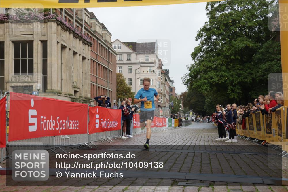 13.09.2026 - Kiel Lauf Yannick Fuchs http://msf.ph/oto/10409138 13.09.2026 09:31:47 Ziel 1515, 2409, 1519, 5339, 6685 meine-sportfotos.de