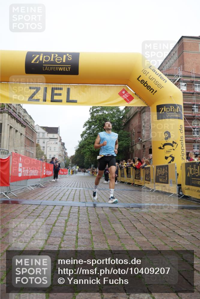 13.09.2026 - Kiel Lauf Yannick Fuchs http://msf.ph/oto/10409207 13.09.2026 09:32:21 Ziel 11683, 41, 44, 7958, 1515, 2409 meine-sportfotos.de