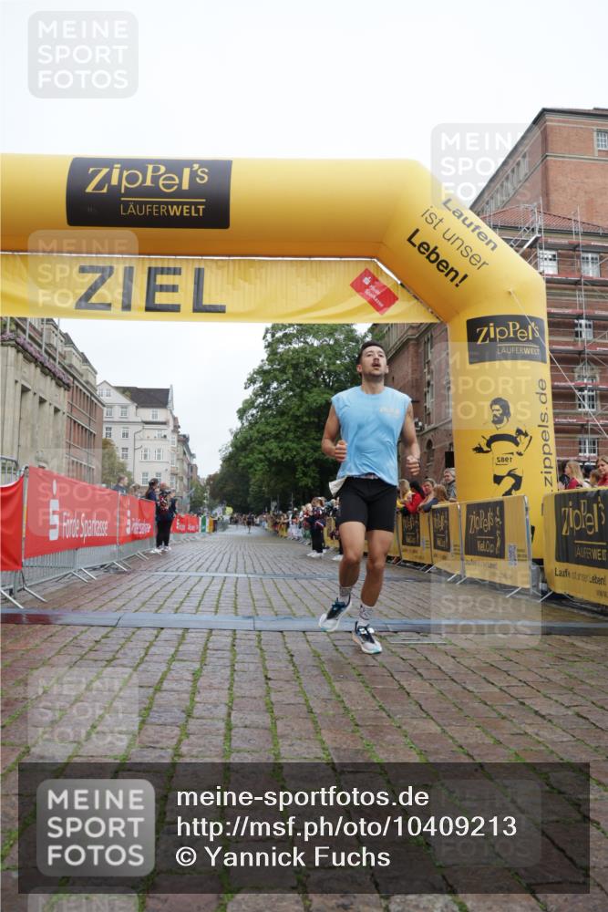 13.09.2026 - Kiel Lauf Yannick Fuchs http://msf.ph/oto/10409213 13.09.2026 09:32:21 Ziel 11683, 41, 44, 7958, 1515, 2409 meine-sportfotos.de