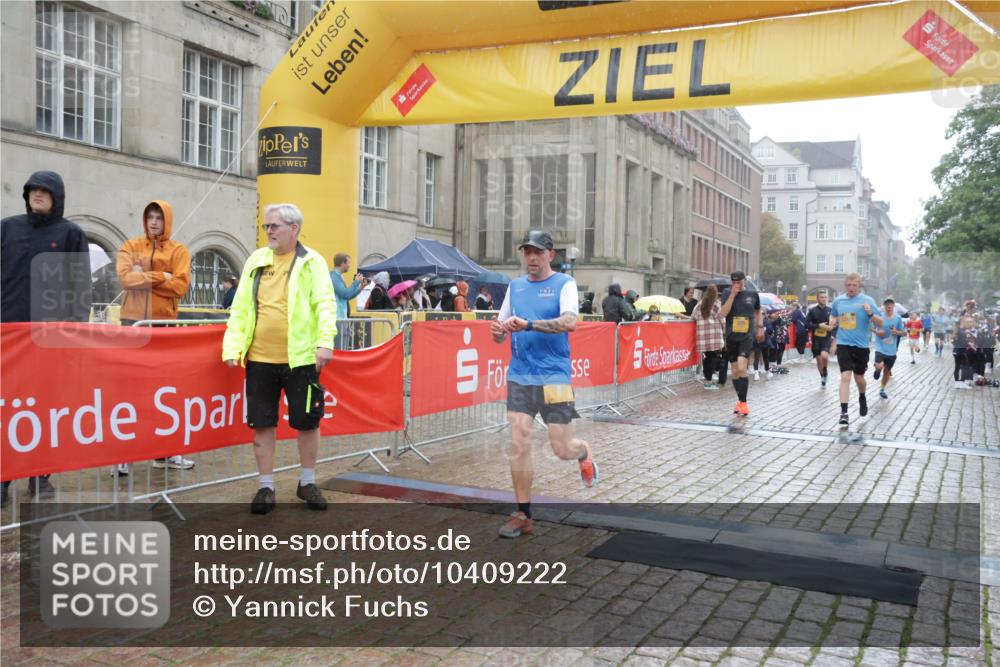 13.09.2026 - Kiel Lauf Yannick Fuchs http://msf.ph/oto/10409222 13.09.2026 10:37:20 Ziel 176, 595, 1142, 1217, 1313, 1479, 2601, 2925, 5471, 6720, 7640, 7729, 7987, 8026, 8463, 8515, 8628, 8820, 9208, 9435, 9540, 9977, 11748, 11911, 12311, 12314, 12742, 229, 388, 886, 990, 1211, 4464, 4928, 5331, 5471, 6671, 8055, 8099, 8162, 8390, 8391, 8760, 8792, 9289, 9657, 9901, 10317, 10608, 11101, 11619, 11867, 11883, 11911, 12104, 12311, 12314, 12545, 3028, 3137, 3981, 4375, 4521, 4877, 5262, 5850, 6511, 6705, 6796, 7129, 7355, 8146, 8567, 10393, 10952, 11685, 229 meine-sportfotos.de