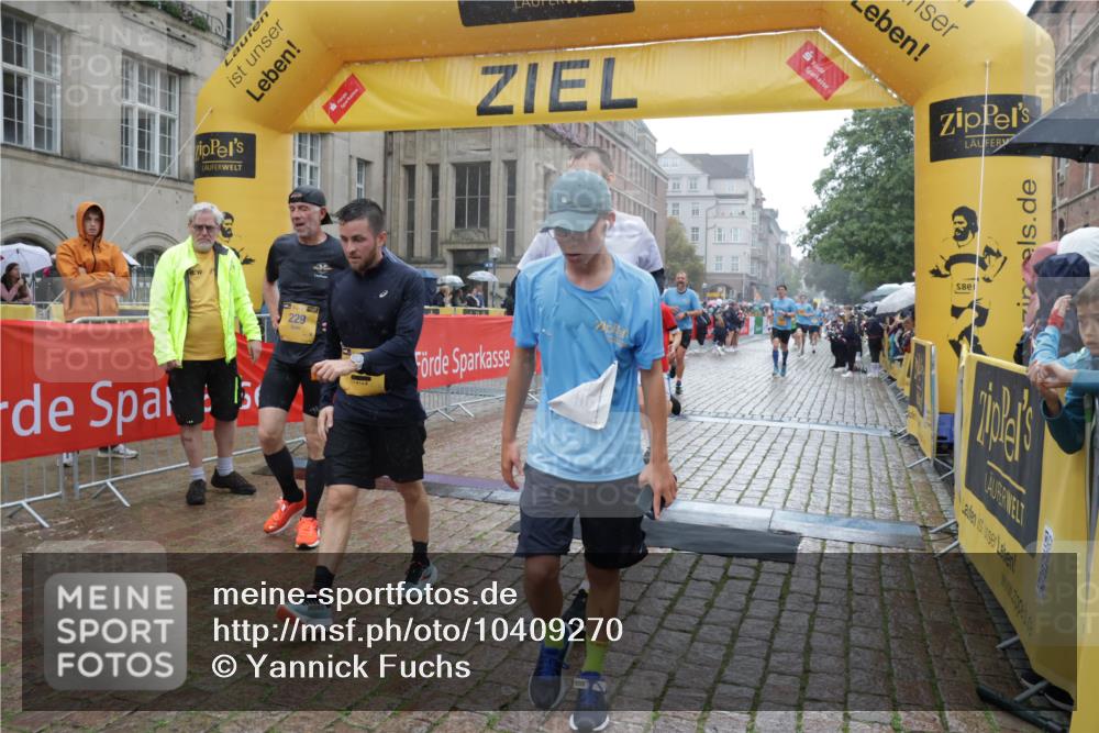 13.09.2026 - Kiel Lauf Yannick Fuchs http://msf.ph/oto/10409270 13.09.2026 10:37:26 Ziel 176, 595, 1142, 1479, 2601, 2925, 3137, 4375, 4521, 5262, 6720, 7640, 8146, 8515, 8567, 8628, 8820, 9208, 9435, 9540, 9977, 10393, 11685, 11748, 12742, 388, 886, 990, 1211, 1217, 1313, 2601, 4928, 5331, 5471, 6671, 6720, 7729, 7987, 8026, 8099, 8162, 8390, 8391, 8463, 8792, 9289, 9657, 9901, 10317, 10608, 11101, 11867, 11883, 11911, 12311, 12314, 12545, 1041, 1707, 3028, 3860, 3981, 4877, 5850, 6133, 6230, 6511, 6705, 6796, 7129, 7355, 7732, 10952, 229 meine-sportfotos.de