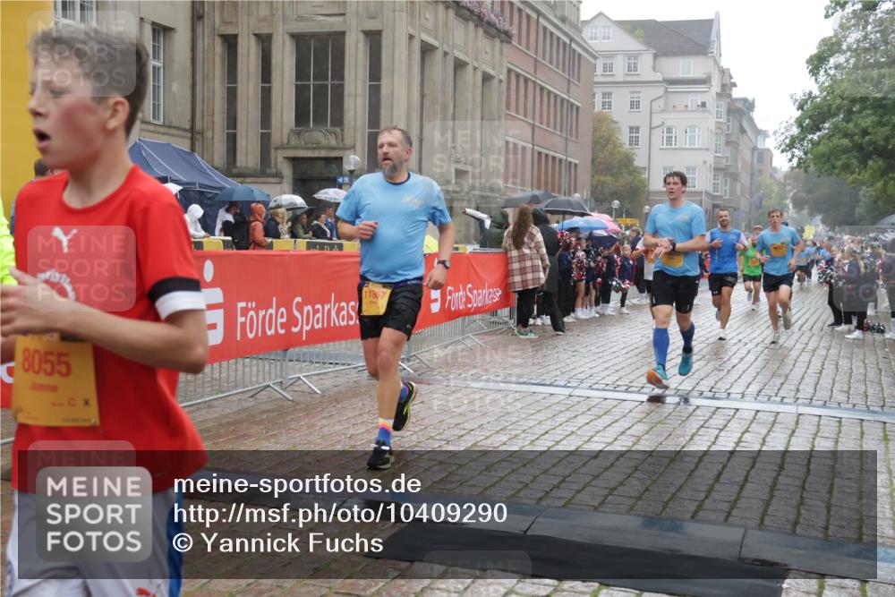 13.09.2026 - Kiel Lauf Yannick Fuchs http://msf.ph/oto/10409290 13.09.2026 10:37:28 Ziel 176, 595, 1142, 1479, 2925, 3028, 3137, 3981, 4375, 4521, 4877, 5262, 6705, 7640, 8146, 8515, 8567, 8628, 8820, 9208, 9435, 9540, 9977, 10393, 11685, 11748, 388, 886, 990, 1211, 1217, 1313, 2601, 4928, 5331, 5471, 6671, 6720, 7640, 7729, 7987, 8026, 8099, 8162, 8390, 8391, 8463, 8792, 9289, 9435, 9657, 9901, 10317, 10608, 11101, 11883, 11911, 12311, 12314, 12545, 12742, 453, 1041, 1700, 1707, 3860, 5357, 5429, 5850, 6133, 6230, 6511, 6796, 7129, 7355, 7732, 10952 meine-sportfotos.de