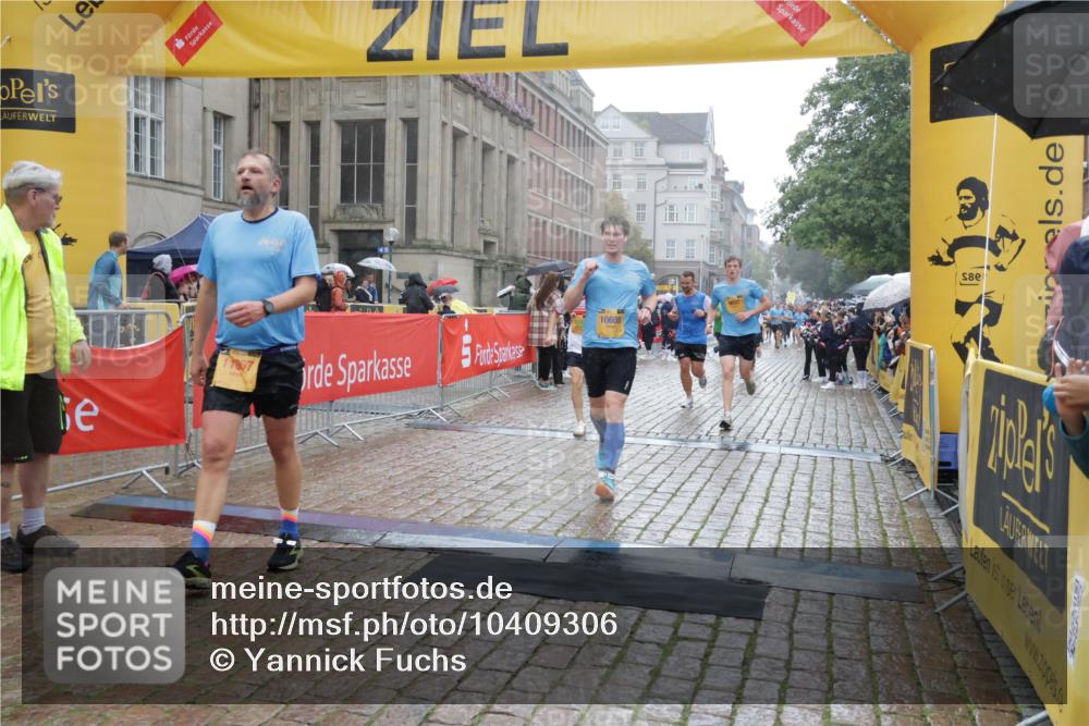 13.09.2026 - Kiel Lauf Yannick Fuchs http://msf.ph/oto/10409306 13.09.2026 10:37:29 Ziel 176, 595, 1142, 1479, 2925, 3028, 3137, 3981, 4375, 4521, 4877, 5262, 6705, 6796, 8146, 8515, 8567, 8628, 8820, 9208, 9540, 9977, 10393, 10952, 11685, 11748, 388, 886, 990, 1211, 1217, 1313, 2601, 2925, 4928, 5331, 5471, 6671, 6720, 7640, 7729, 7987, 8026, 8099, 8162, 8390, 8391, 8463, 8628, 8792, 9208, 9289, 9435, 9657, 9901, 10317, 11101, 11883, 11911, 12311, 12314, 12545, 12742, 453, 1041, 1481, 1700, 1707, 3860, 5357, 5429, 5850, 6133, 6230, 6511, 7129, 7355, 7732 meine-sportfotos.de