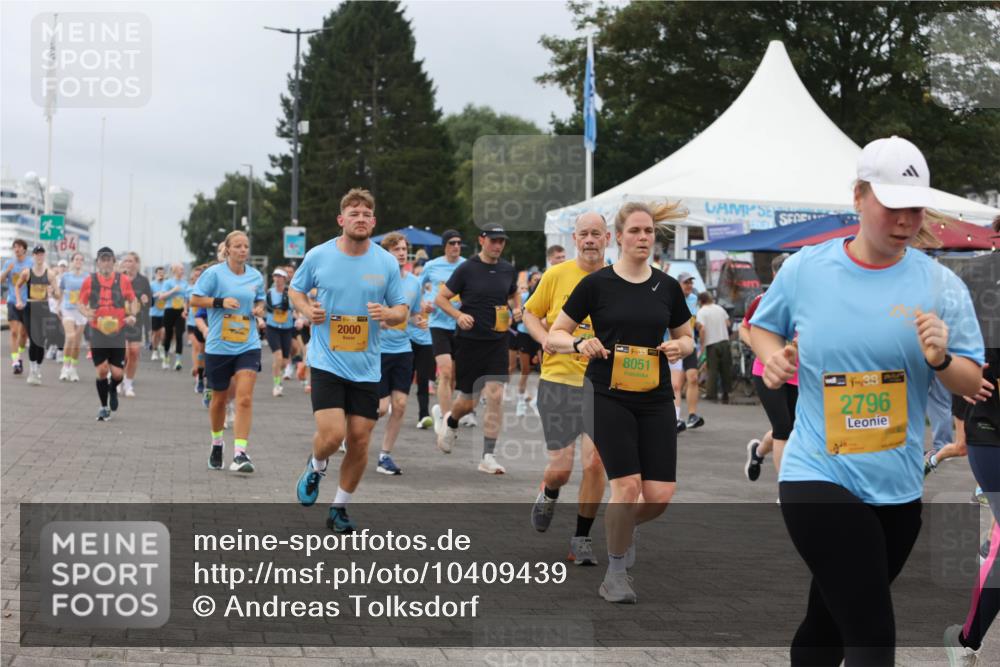 13.09.2026 - Kiel Lauf Andreas Tolksdorf http://msf.ph/oto/10409439 13.09.2026 10:00:56 Kiellinie 2000, 38, 8051, 138, 2796 meine-sportfotos.de