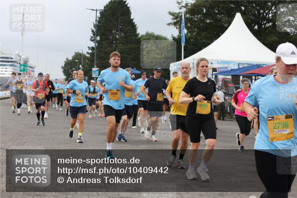 13.09.2026 - Kiel Lauf Andreas Tolksdorf http://msf.ph/oto/10409442 13.09.2026 10:00:56 Kiellinie 2000, 6110, 38, 8051, 38, 2796 meine-sportfotos.de