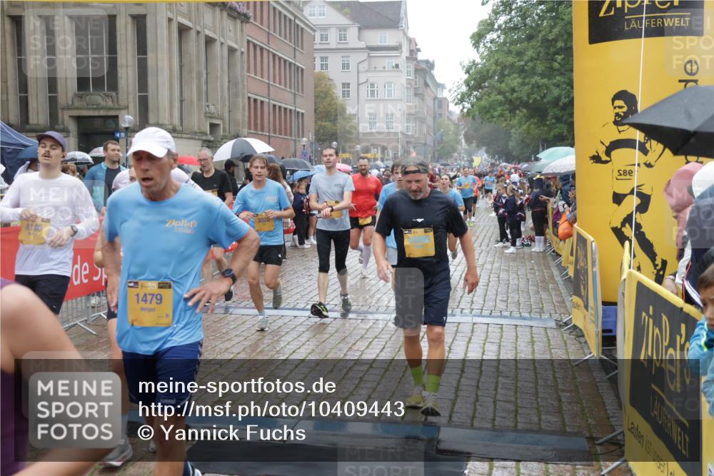 13.09.2026 - Kiel Lauf Yannick Fuchs http://msf.ph/oto/10409443 13.09.2026 10:38:07 Ziel 265, 701, 861, 1193, 2275, 2538, 2792, 2897, 3566, 4226, 4832, 5122, 5972, 6463, 6675, 6769, 7682, 7775, 7830, 8560, 9250, 11168, 12313, 12674, 228, 453, 701, 1041, 1326, 1481, 1700, 1707, 2358, 2361, 3028, 3860, 3981, 4255, 4540, 4877, 5357, 5429, 5831, 5850, 6133, 6230, 6511, 6705, 6796, 6964, 7129, 7355, 7732, 9138, 9230, 9250, 9431, 10952, 12015, 12424, 1974, 2505, 3307, 4009, 4411, 4465, 5048, 5136, 5425, 5440, 5706, 5780, 6774, 7130, 7235, 8573, 9246, 9993, 3981 meine-sportfotos.de
