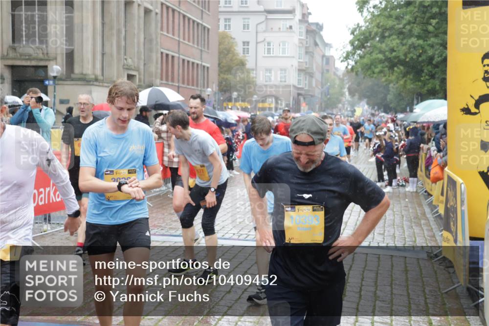 13.09.2026 - Kiel Lauf Yannick Fuchs http://msf.ph/oto/10409452 13.09.2026 10:38:09 Ziel 265, 861, 1193, 2275, 2538, 2792, 2897, 3566, 4009, 4226, 4465, 4832, 5048, 5122, 5972, 6463, 6675, 6769, 7682, 7830, 8560, 10439, 10849, 11168, 12313, 12674, 228, 453, 701, 1041, 1326, 1481, 1700, 1707, 2358, 2361, 3860, 4255, 4540, 5357, 5429, 5831, 5850, 6133, 6230, 6511, 6796, 6964, 7129, 7355, 7732, 7775, 8560, 9138, 9230, 9250, 9431, 10952, 12015, 12424, 1974, 2505, 3307, 4241, 4411, 5136, 5425, 5440, 5706, 5780, 6774, 7130, 7235, 8573, 9246, 9993, 3981 meine-sportfotos.de