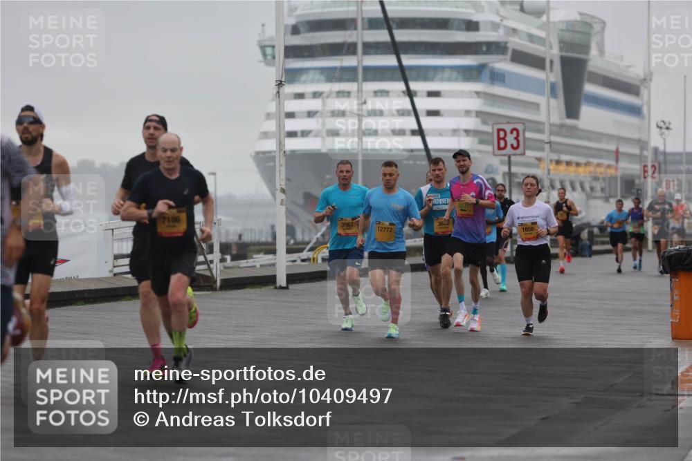 13.09.2026 - Kiel Lauf Andreas Tolksdorf http://msf.ph/oto/10409497 13.09.2026 11:42:30 Kiellinie 7186, 3967, 36, 12772, 3, 1856, 8, 2 meine-sportfotos.de