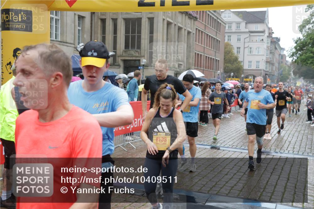 13.09.2026 - Kiel Lauf Yannick Fuchs http://msf.ph/oto/10409511 13.09.2026 10:38:19 Ziel 1193, 1974, 2275, 2897, 3307, 4009, 4411, 4465, 5048, 5122, 5136, 5425, 5440, 5706, 6463, 6769, 6774, 7130, 7682, 8573, 9246, 9993, 10044, 10439, 10849, 10959, 11303, 12276, 12313, 12674, 12776, 228, 265, 453, 701, 861, 1041, 1193, 1326, 1481, 1700, 2358, 2361, 2538, 2792, 3566, 3860, 4226, 4255, 4540, 4832, 5122, 5357, 5429, 5831, 5972, 6463, 6675, 6964, 7732, 7775, 7830, 8560, 9230, 9250, 9431, 11168, 12015, 69, 197, 1192, 2505, 4052, 4241, 4514, 4659, 5780, 5982, 7235 meine-sportfotos.de
