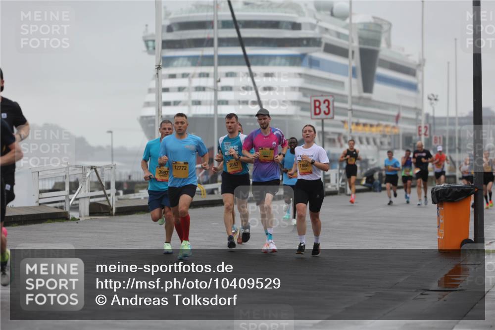 13.09.2026 - Kiel Lauf Andreas Tolksdorf http://msf.ph/oto/10409529 13.09.2026 11:42:31 Kiellinie 3967, 12772, 3643, 3, 1856, 2 meine-sportfotos.de