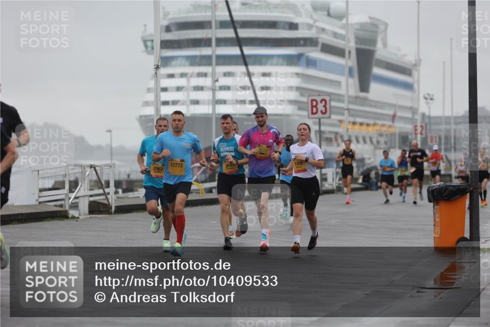 13.09.2026 - Kiel Lauf Andreas Tolksdorf http://msf.ph/oto/10409533 13.09.2026 11:42:31 Kiellinie 3967, 12772, 364, 1856, 3, 2 meine-sportfotos.de
