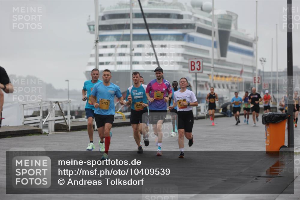 13.09.2026 - Kiel Lauf Andreas Tolksdorf http://msf.ph/oto/10409539 13.09.2026 11:42:31 Kiellinie 12772, 3643, 3637, 3, 2 meine-sportfotos.de