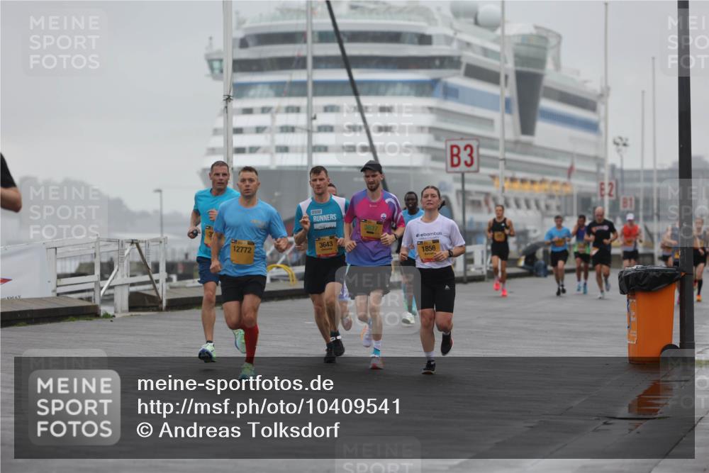 13.09.2026 - Kiel Lauf Andreas Tolksdorf http://msf.ph/oto/10409541 13.09.2026 11:42:31 Kiellinie 3, 2, 12772, 3643, 1856 meine-sportfotos.de