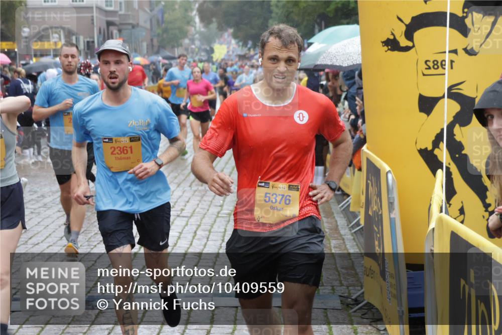 13.09.2026 - Kiel Lauf Yannick Fuchs http://msf.ph/oto/10409559 13.09.2026 10:38:27 Ziel 1192, 1974, 2505, 3307, 4241, 4411, 4514, 4659, 5136, 5425, 5440, 5706, 5780, 5982, 6774, 7235, 7463, 8573, 9049, 9246, 9459, 9470, 9761, 9993, 10044, 10343, 10652, 10807, 10959, 11108, 11303, 11590, 12276, 12366, 12776, 228, 265, 701, 861, 1193, 1326, 2275, 2358, 2361, 2538, 2792, 2897, 3566, 4009, 4226, 4465, 4832, 5048, 5122, 5831, 5972, 6463, 6675, 6769, 6964, 7130, 7682, 7775, 7830, 8560, 8573, 9250, 9993, 10439, 10849, 11168, 12313, 12674, 69, 197, 843, 4052 meine-sportfotos.de
