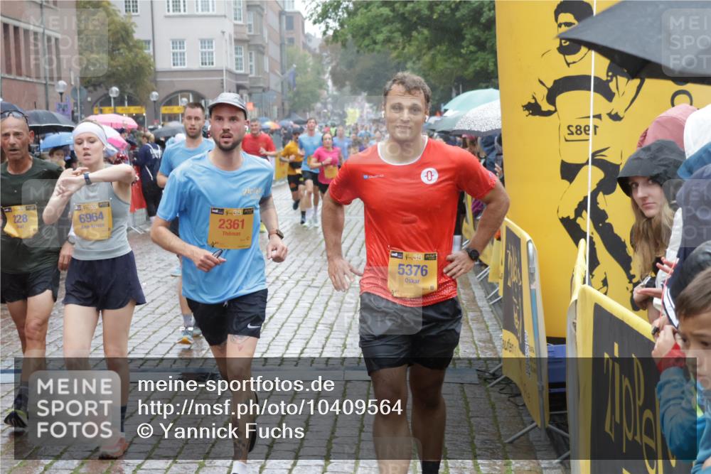 13.09.2026 - Kiel Lauf Yannick Fuchs http://msf.ph/oto/10409564 13.09.2026 10:38:28 Ziel 1192, 1974, 2505, 3307, 4241, 4411, 4514, 4659, 5136, 5425, 5440, 5706, 5780, 5982, 6774, 7235, 7463, 9049, 9246, 9459, 9470, 9761, 10044, 10343, 10652, 10807, 10959, 11108, 11303, 11590, 12276, 12366, 12776, 265, 701, 861, 1193, 1326, 2275, 2358, 2538, 2792, 2897, 3566, 4009, 4226, 4411, 4465, 4832, 5048, 5122, 5136, 5972, 6463, 6675, 6769, 7130, 7682, 7775, 7830, 8560, 8573, 9250, 9993, 10439, 10849, 11168, 12313, 12674, 69, 197, 843, 4052 meine-sportfotos.de