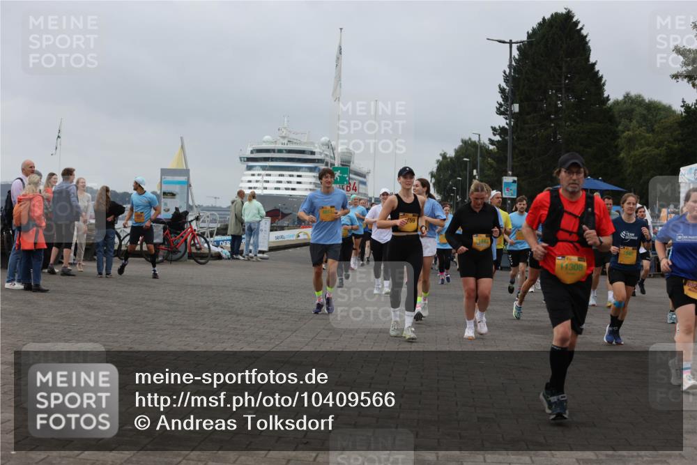 13.09.2026 - Kiel Lauf Andreas Tolksdorf http://msf.ph/oto/10409566 13.09.2026 10:01:00 Kiellinie 59, 39, 11308, 1940, 882 meine-sportfotos.de