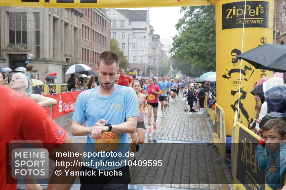 13.09.2026 - Kiel Lauf Yannick Fuchs http://msf.ph/oto/10409595 13.09.2026 10:38:31 Ziel 69, 197, 1192, 1974, 2505, 4052, 4241, 4514, 4576, 4659, 5425, 5440, 5706, 5780, 5982, 7235, 7463, 8324, 8687, 8942, 9049, 9246, 9459, 9470, 9761, 10044, 10343, 10652, 10807, 10959, 11108, 11303, 11590, 12276, 12366, 12776, 265, 701, 861, 1193, 2275, 2538, 2792, 2897, 3307, 3566, 4009, 4226, 4411, 4465, 4832, 5048, 5122, 5136, 5706, 5972, 6463, 6675, 6769, 6774, 7130, 7682, 7775, 7830, 8560, 8573, 9250, 9993, 10439, 10849, 10959, 11168, 12276, 12313, 12674, 843, 895 meine-sportfotos.de