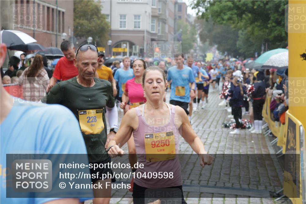 13.09.2026 - Kiel Lauf Yannick Fuchs http://msf.ph/oto/10409598 13.09.2026 10:38:32 Ziel 69, 197, 1192, 1974, 2505, 4052, 4241, 4514, 4576, 4659, 5425, 5440, 5780, 5982, 7235, 7463, 8324, 8687, 8942, 9049, 9246, 9459, 9470, 9761, 10044, 10343, 10652, 10807, 11108, 11303, 11590, 12366, 12776, 265, 701, 861, 1193, 2275, 2538, 2792, 2897, 3307, 3566, 4009, 4226, 4411, 4465, 4832, 5048, 5122, 5136, 5425, 5706, 5972, 6463, 6675, 6769, 6774, 7130, 7682, 7775, 7830, 8560, 8573, 9250, 9993, 10439, 10849, 10959, 11168, 12276, 12313, 12674, 12776, 843, 895 meine-sportfotos.de