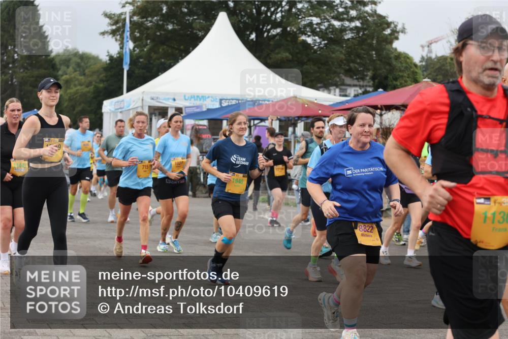 13.09.2026 - Kiel Lauf Andreas Tolksdorf http://msf.ph/oto/10409619 13.09.2026 10:01:02 Kiellinie 1443, 1027, 715, 1219, 1940, 8822, 1130 meine-sportfotos.de