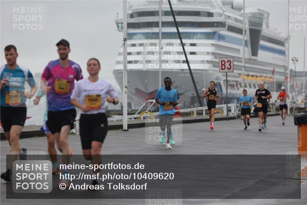 13.09.2026 - Kiel Lauf Andreas Tolksdorf http://msf.ph/oto/10409620 13.09.2026 11:42:34 Kiellinie 3643, 1856, 5270, 3, 2 meine-sportfotos.de
