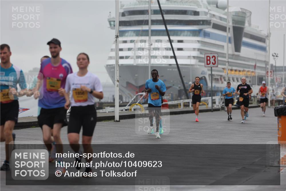 13.09.2026 - Kiel Lauf Andreas Tolksdorf http://msf.ph/oto/10409623 13.09.2026 11:42:34 Kiellinie 3643, 1856, 5270, 3, 2 meine-sportfotos.de