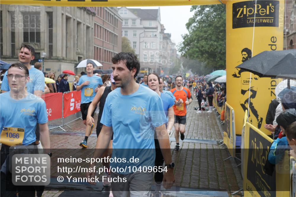 13.09.2026 - Kiel Lauf Yannick Fuchs http://msf.ph/oto/10409654 13.09.2026 10:39:52 Ziel 523, 1147, 1371, 1631, 2159, 2514, 2525, 3110, 3322, 3593, 3770, 3949, 4248, 4824, 4845, 5816, 5942, 7180, 7200, 7259, 7379, 7466, 7472, 7837, 8207, 8805, 9080, 9294, 9534, 9992, 10156, 10337, 10596, 11250, 11426, 11509, 12118, 12415, 437, 860, 1237, 1496, 1631, 1733, 1945, 2170, 2863, 3110, 3243, 4296, 4301, 4812, 5202, 5295, 5628, 5677, 6033, 6044, 6486, 6602, 6744, 7381, 7444, 7616, 7807, 7871, 7904, 7936, 8892, 9169, 9170, 9493, 9992, 10010, 10580, 10734, 10872, 11258 meine-sportfotos.de
